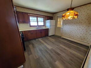 3 Chestnut St in Mountain Top, PA - Building Photo - Building Photo