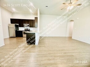 3434 Scott Cir in Seguin, TX - Building Photo - Building Photo