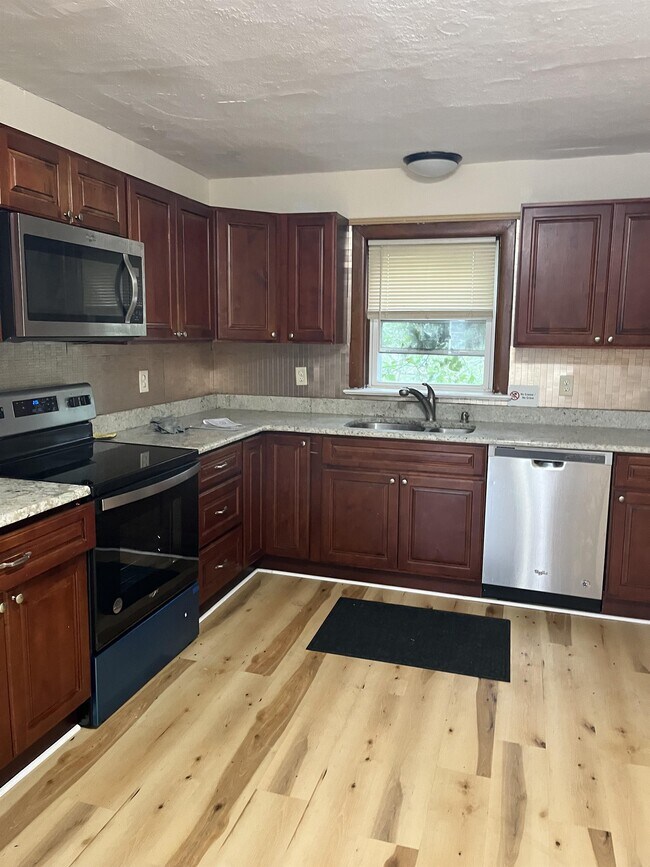 701 Whittaker Ave in Trenton, NJ - Building Photo - Building Photo