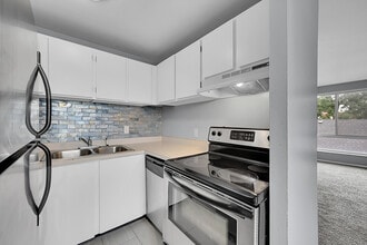 Vida Apartments in Denver, CO - Building Photo - Building Photo