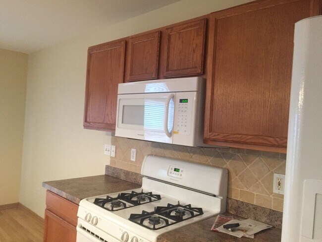 1400 Hunters Ridge Dr in Genoa City, WI - Building Photo - Building Photo