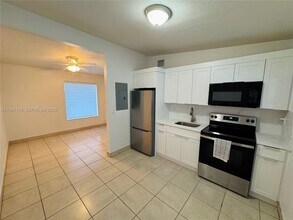 1340 NW 60th St in Miami, FL - Building Photo - Building Photo