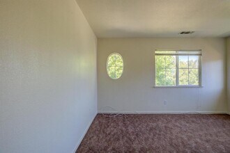 4076 Sage Way in Turlock, CA - Building Photo - Building Photo