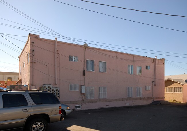 1163 W Vernon Ave in Los Angeles, CA - Building Photo - Building Photo