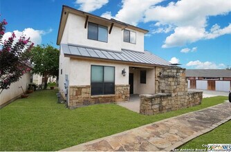 1752 Gruene Vineyard Crossing in New Braunfels, TX - Building Photo - Building Photo