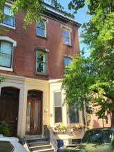 2226 Delancey Plz, Unit 1 in Philadelphia, PA - Foto de edificio - Building Photo
