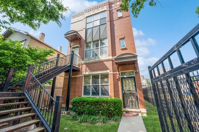property at 2030 W Warren Blvd