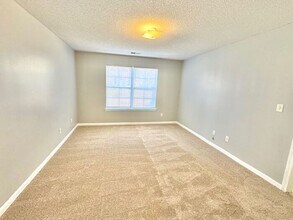 10199 Sterling Ridge Dr in Cordova, TN - Foto de edificio - Building Photo