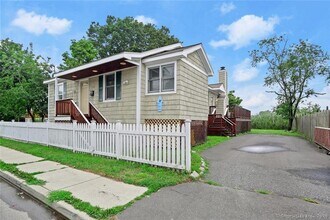 969 Reef Rd in Fairfield, CT - Building Photo - Building Photo
