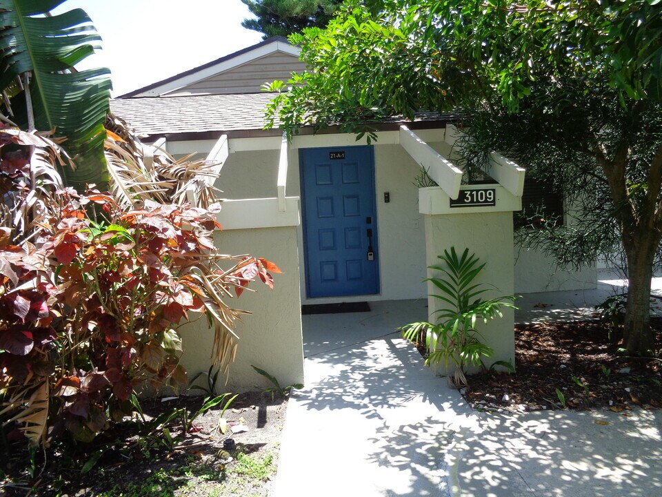 3109 SW 20th Terrace in Delray Beach, FL - Building Photo
