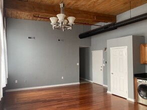 471 Silver St in Manchester, NH - Building Photo - Building Photo
