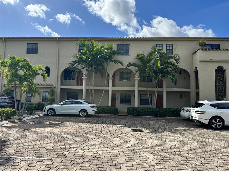 620 NE 28th St in Wilton Manors, FL - Building Photo