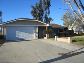 9829 Cll Esplanade in Riverside, CA - Building Photo