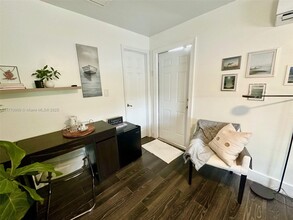 620 Wren Ave in Miami Springs, FL - Building Photo - Building Photo