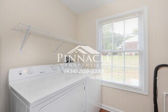 749 Old Graves Mill Rd in Lynchburg, VA - Building Photo - Building Photo