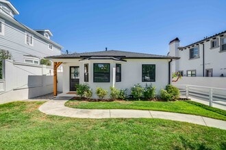 2602 Huntington Ln, Unit A in Redondo Beach, CA - Building Photo - Building Photo