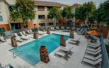 28575 N Black Cyn Hwy, Unit 1 in Phoenix, AZ - Building Photo - Building Photo