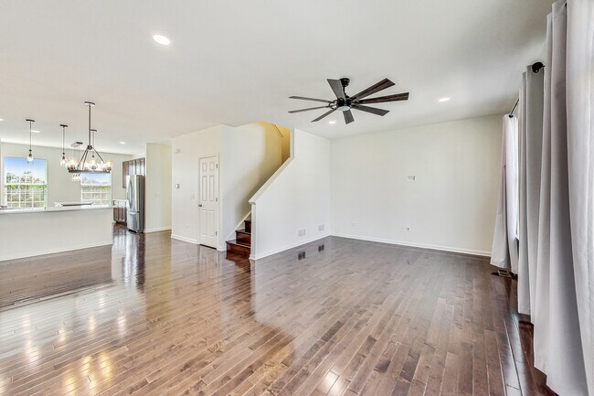 598 Station Park Cir in Grayslake, IL - Foto de edificio - Building Photo