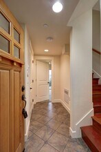 2462 Birch Ave N in Seattle, WA - Building Photo - Building Photo