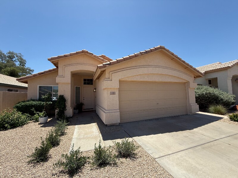 219 W Helena Dr in Phoenix, AZ - Building Photo