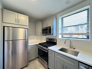 1142 Oak Ave in Evanston, IL - Building Photo - Building Photo