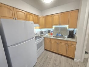 2208 Irene St, Unit SI ID1501434P in Lutz, FL - Foto de edificio - Building Photo