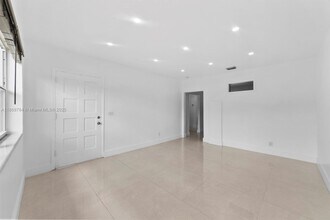 1565 NE 110th Terrace in Miami, FL - Building Photo - Building Photo