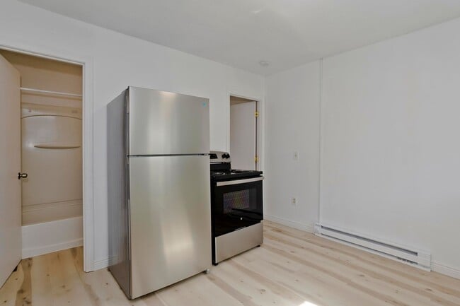 36 Sheridan St in Chicopee, MA - Building Photo - Building Photo