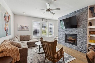 3928 Riesling Ridge in Dallas, TX - Foto de edificio - Building Photo