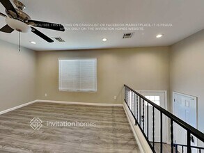 12807 N 38th Ave in Phoenix, AZ - Foto de edificio - Building Photo