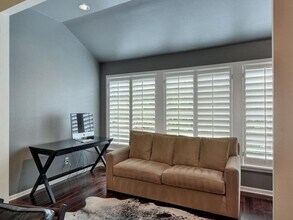 733 Patterson Ave in Austin, TX - Building Photo - Building Photo