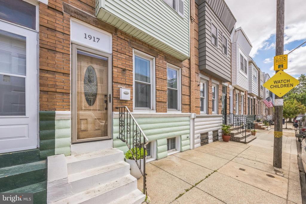 1917 S Galloway St in Philadelphia, PA - Building Photo