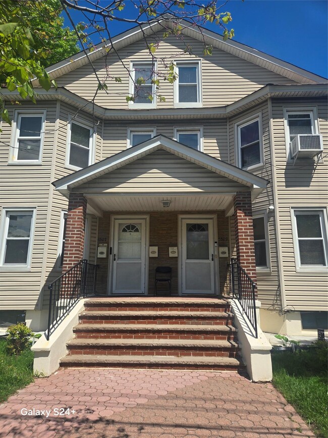 45-27 Clearview Expy in Queens, NY - Building Photo - Building Photo