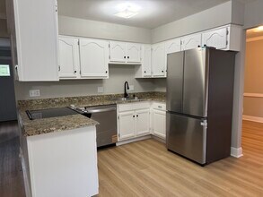 4230 Reed Rd in Columbus, OH - Building Photo - Building Photo
