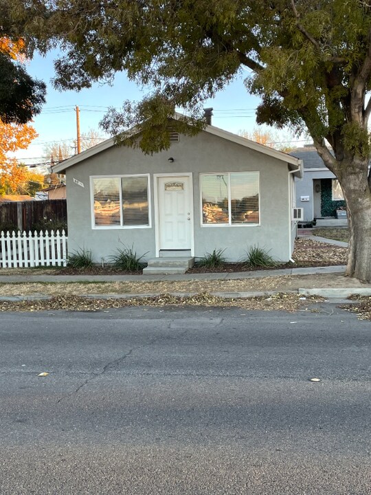 68 W 4th St in Tracy, CA - Foto de edificio