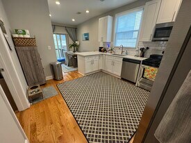 3130 N Kimball Ave, Unit 1 in Chicago, IL - Building Photo