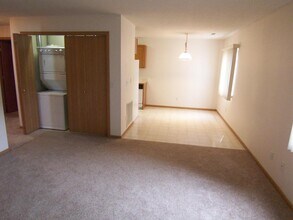 Woodside Apartments in Mt. Pleasant, MI - Building Photo - Building Photo