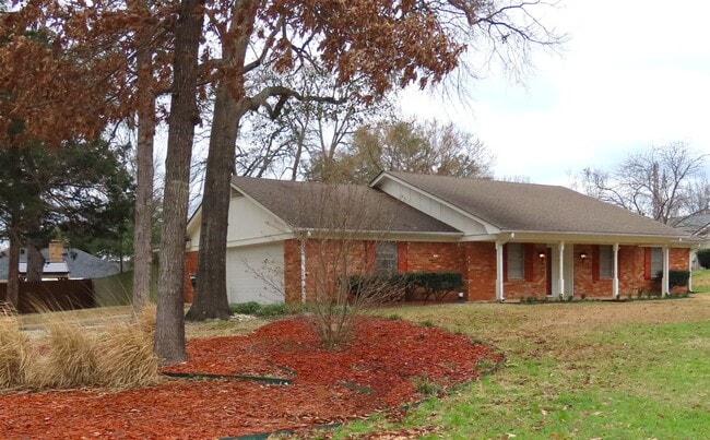 512 Top Hill Dr in Tyler, TX - Building Photo - Building Photo