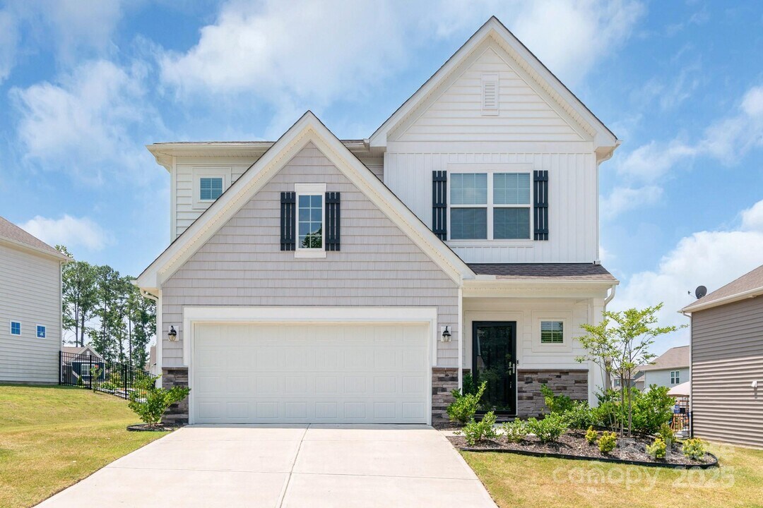 15520 Capps Rd in Charlotte, NC - Building Photo