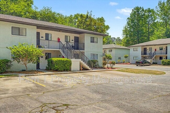 12510 White Bluff Rd in Savannah, GA - Foto de edificio - Building Photo