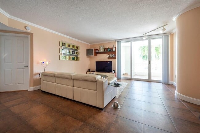 property at 401 SW 4th Ave