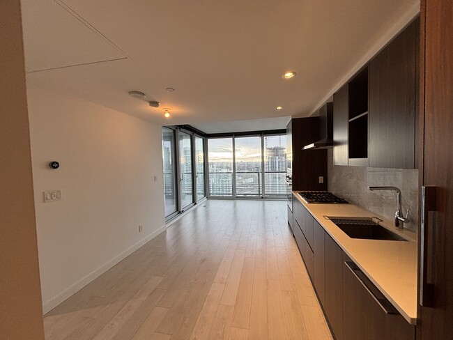 4720 Lougheed Hwy. in Burnaby, BC - Building Photo - Building Photo