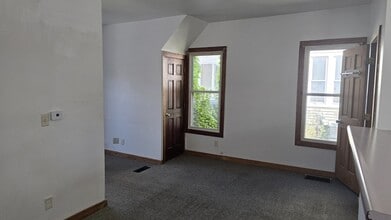 137 Summit St in Rockford, IL - Building Photo - Building Photo