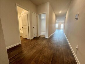 211 Addison Pl in Lockhart, TX - Building Photo - Building Photo