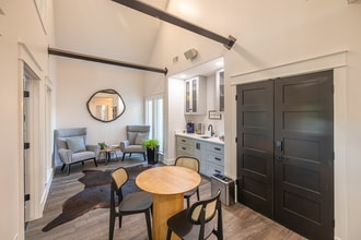 Lexington Hills in Austin, TX - Foto de edificio - Building Photo