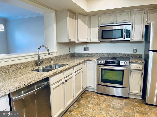 property at 1814 Duffield Ln
