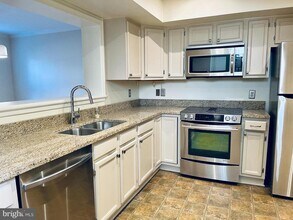 1814 Duffield Ln in Alexandria, VA - Building Photo - Building Photo