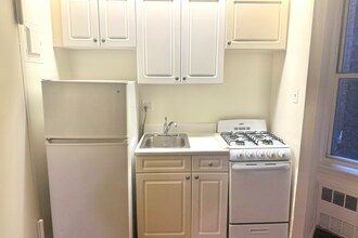 2274 Broadway in New York, NY - Building Photo - Building Photo