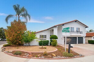 292 Chapalita Dr in Encinitas, CA - Building Photo