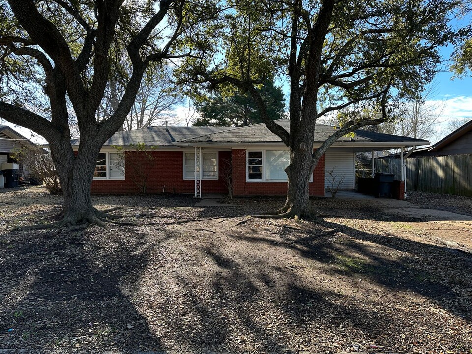 2628 Bardot Ln in Bossier City, LA - Building Photo